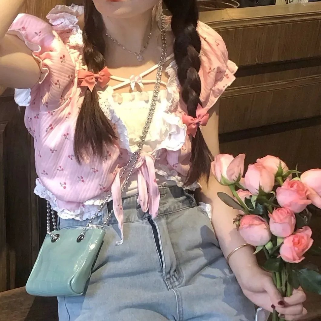 穿粉红色裤子的男孩